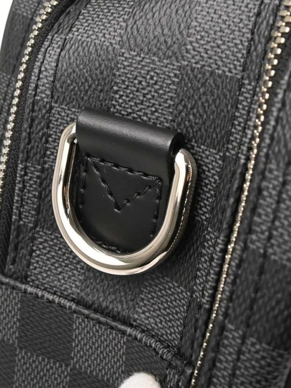 Louis Vuitton Damier - Picture 10 of 15